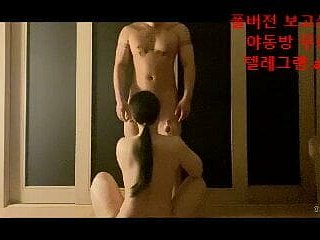 Корейская пара занимается сексом